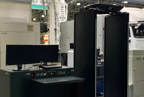 В России создали рамку для досмотра, обнаруживающую оружие из углепластика