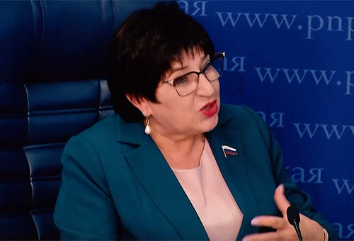 Хохлова выступила за ужесточение требований к школьным охранникам