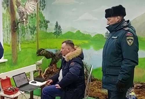 Сотрудники МЧС России определяют устойчивость зданий с помощью уникального комплекса «Струна»