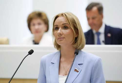 Львова-Белова призвала ввести льготы на охранные услуги для школ и детсадов