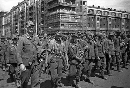 79 лет назад в Москве прошел «Парад побежденных»