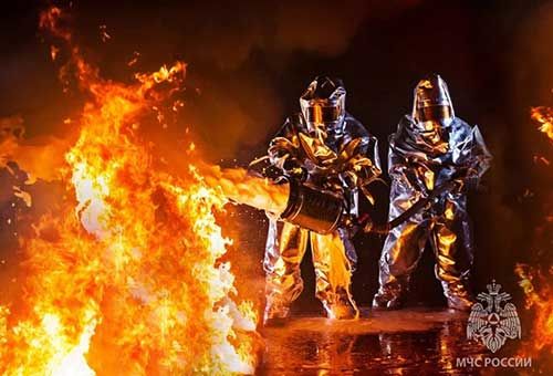 Специальные подразделения пожарной охраны отметили 77-ю годовщину образования