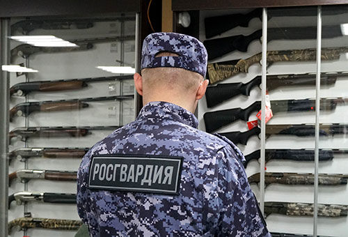 Росгвардия по Сахалинской области: За неделю выявлено 7 нарушений в работе ЧОП, изъято 9 единиц оружия и аннулировано 7 разрешений
