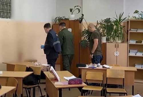 В деле о стрельбе в брянской школе появились странные переписки