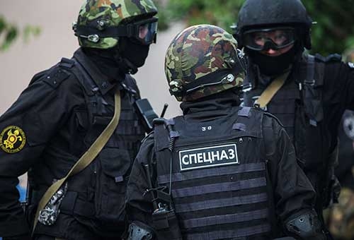 Спецназ Росгвардии задержал подозреваемых в нападении на сотрудников полиции в Кузбассе