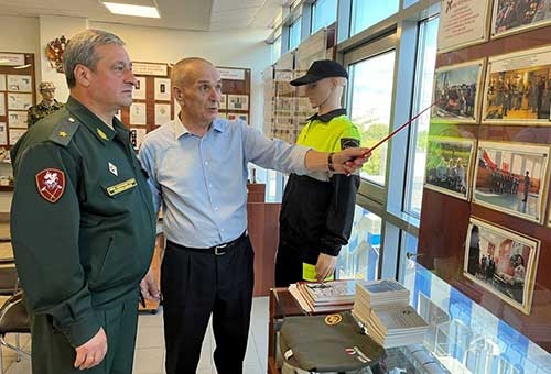 Заместитель командующего Приволжского округа войск национальной гвардии Российской Федерации встретился с руководителями ЧОО и посетил Музей частной охраны